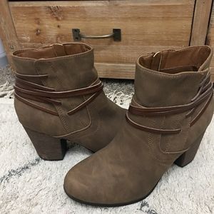 Brown ankle booties (size 9)
